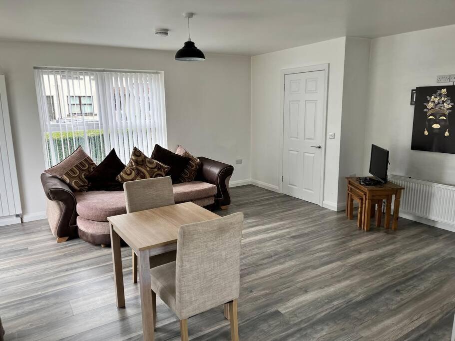 Conveniently Located, Close To City And Quiet Area Londonderry Luaran gambar